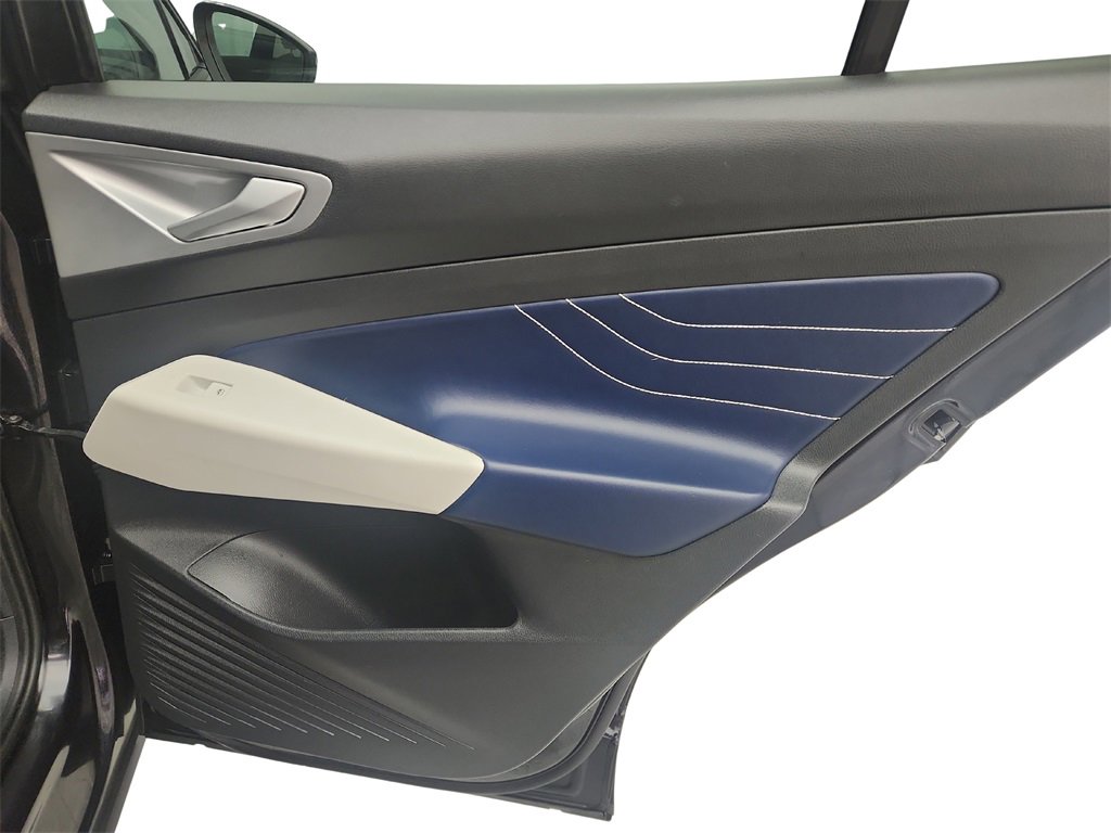 Used 2023 Volkswagen ID.4 Pro S image 28