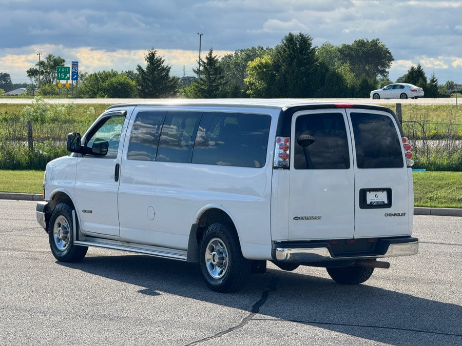 Used 2005 Chevrolet Express 3500 Passenger w/ LS Preferred Equipment Group RWD image 5