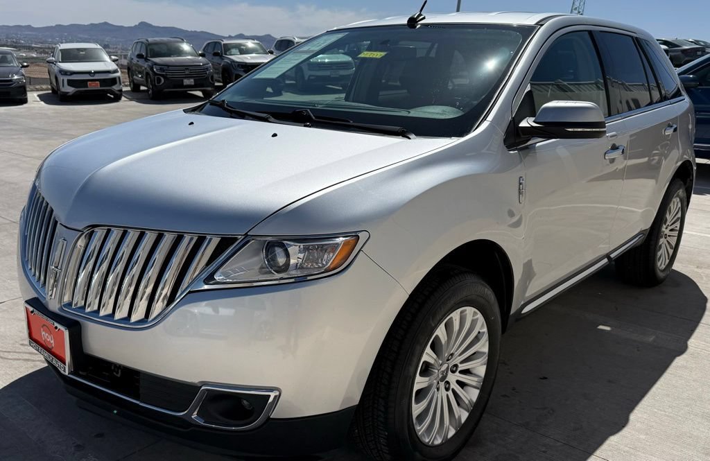 Used 2014 Lincoln MKX FWD image 4