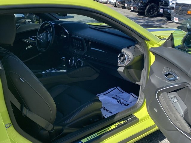 Used 2021 Chevrolet Camaro LT image 30