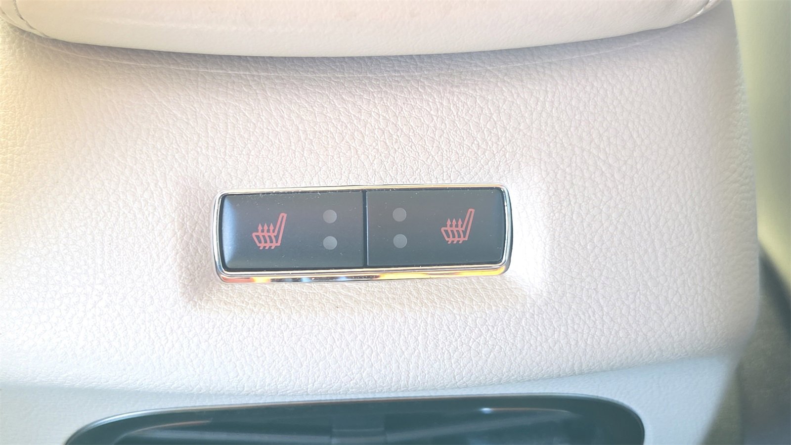 Used 2019 Lincoln MKC Select w/ Select Plus Package image 22