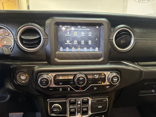 Used 2021 Jeep Wrangler Unlimited Sahara AWD/4WD image 22