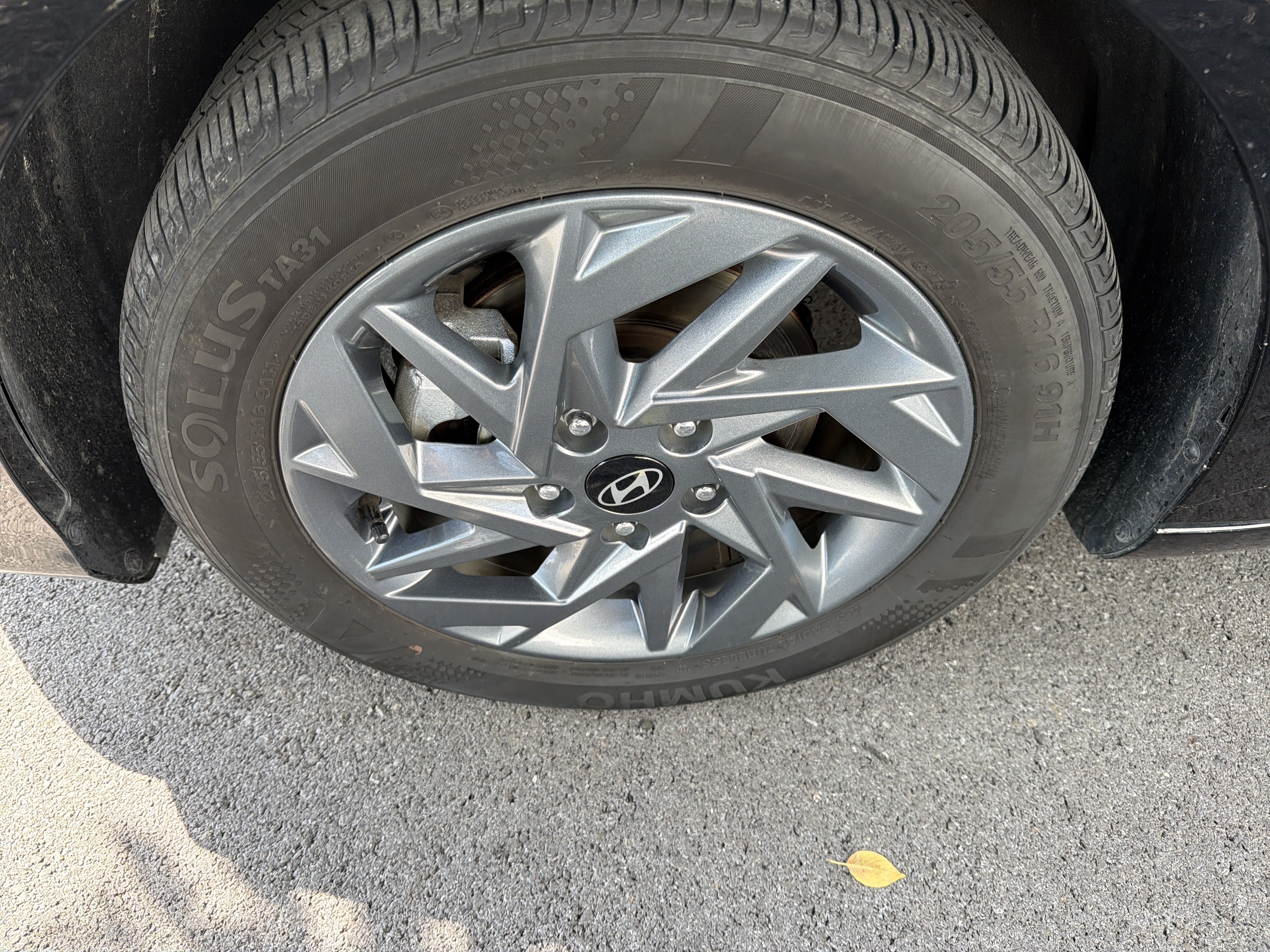 Used 2024 Hyundai Elantra SEL FWD image 11
