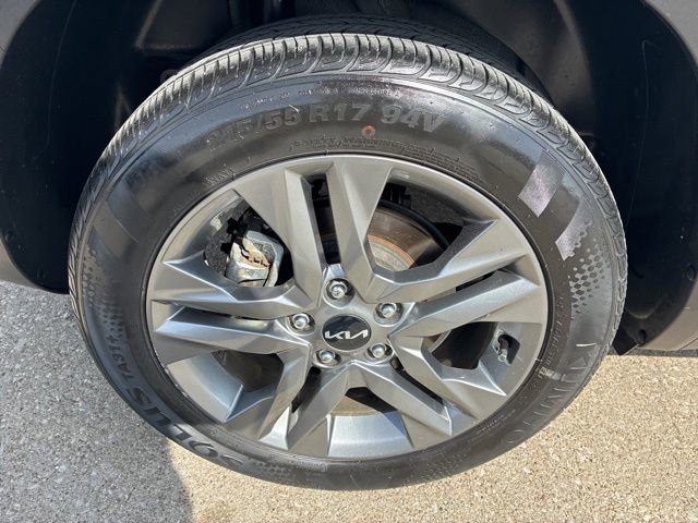 Used 2023 Kia Seltos S w/ Navigation Package image 11