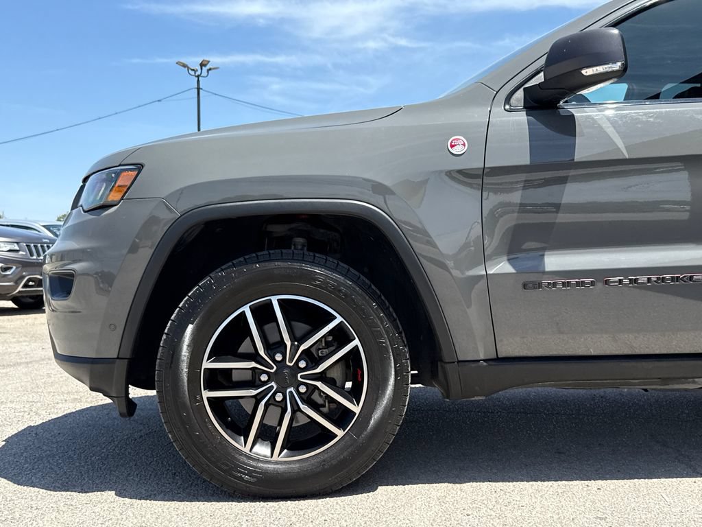 Used 2019 Jeep Grand Cherokee Trailhawk AWD/4WD image 5
