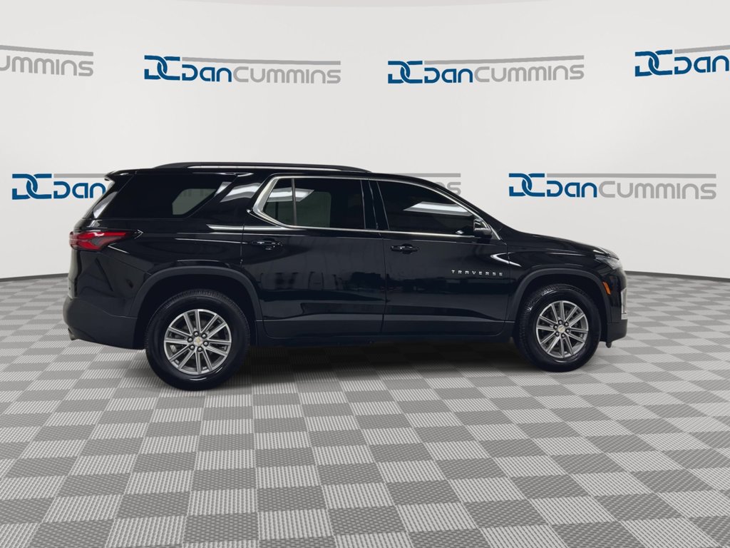 Used 2022 Chevrolet Traverse LT FWD image 9
