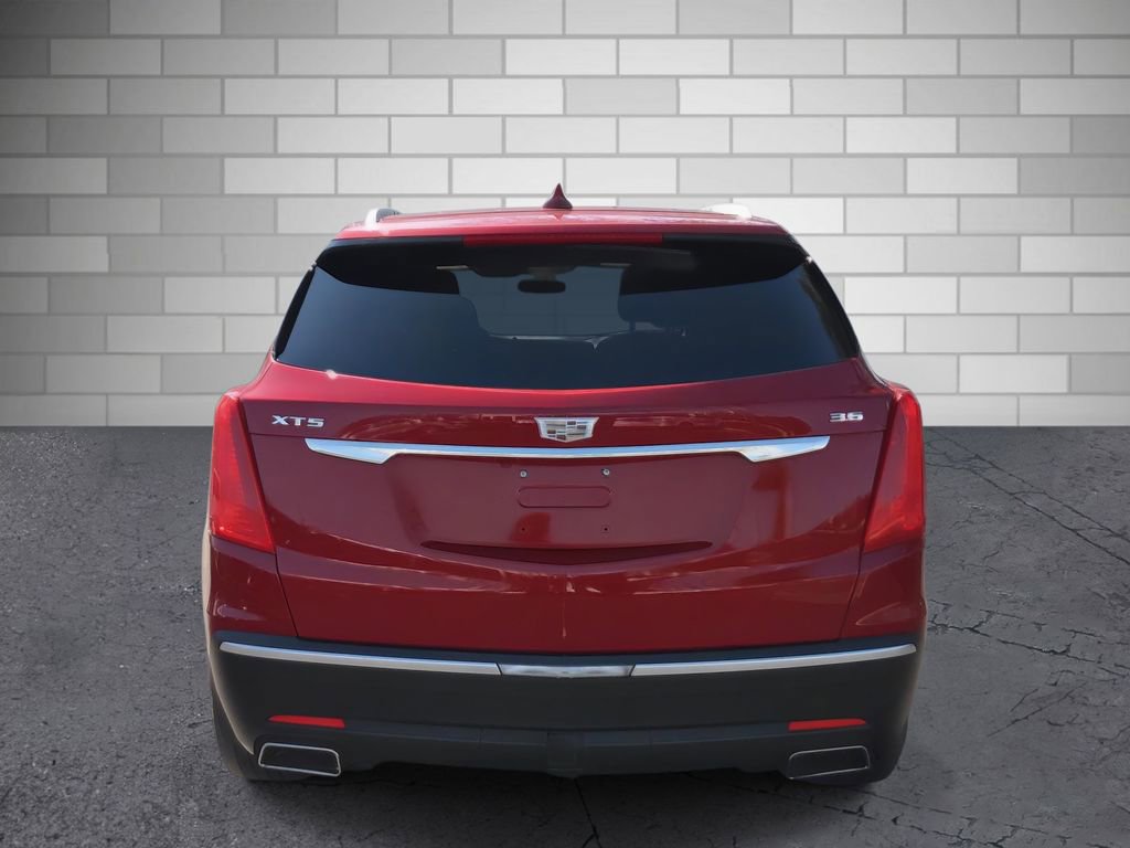 Used 2017 Cadillac XT5 Premium Luxury w/ Driver Assist Package image 4