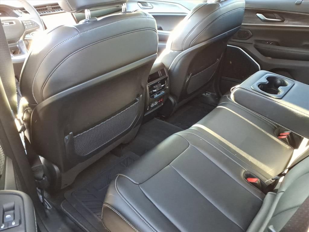 Used 2023 Jeep Grand Cherokee Limited w/ Luxury Tech Group II image 68