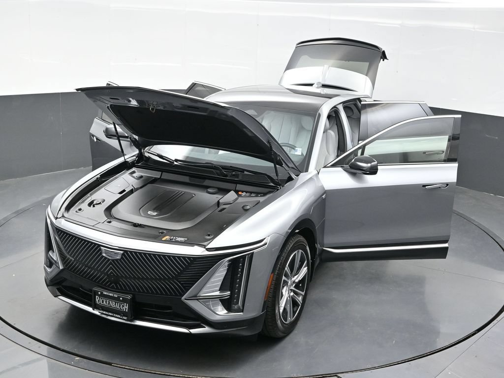 Certified 2024 Cadillac Lyriq Luxury AWD/4WD image 41
