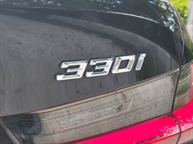 Used 2020 BMW 330i Sedan w/ Driving Assistance Package RWD image 9