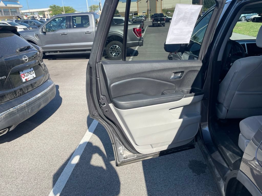 Used 2018 Honda Pilot EX image 13