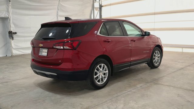 Used 2024 Chevrolet Equinox LT FWD image 4