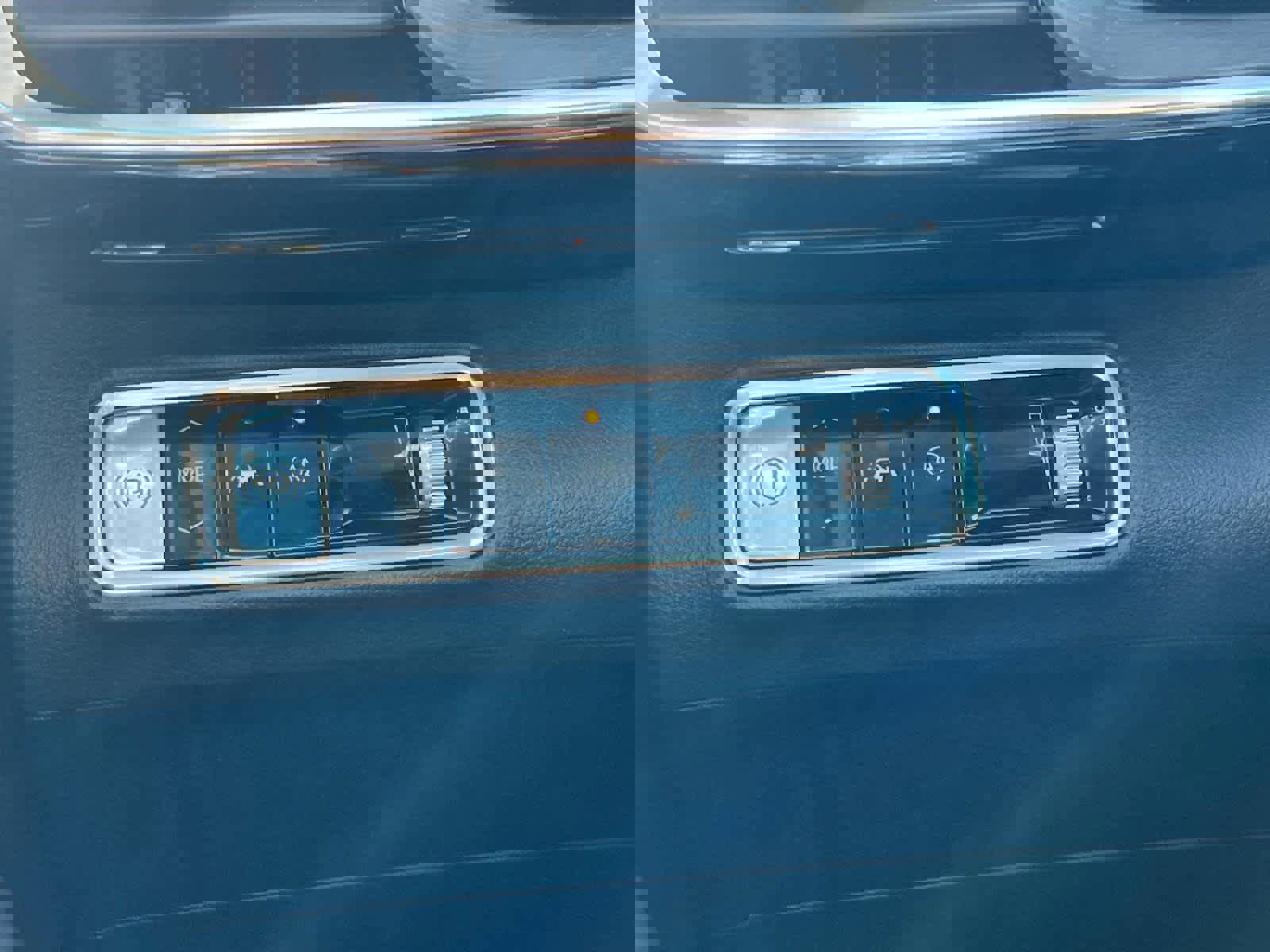 Certified 2025 Buick Envision Preferred image 22