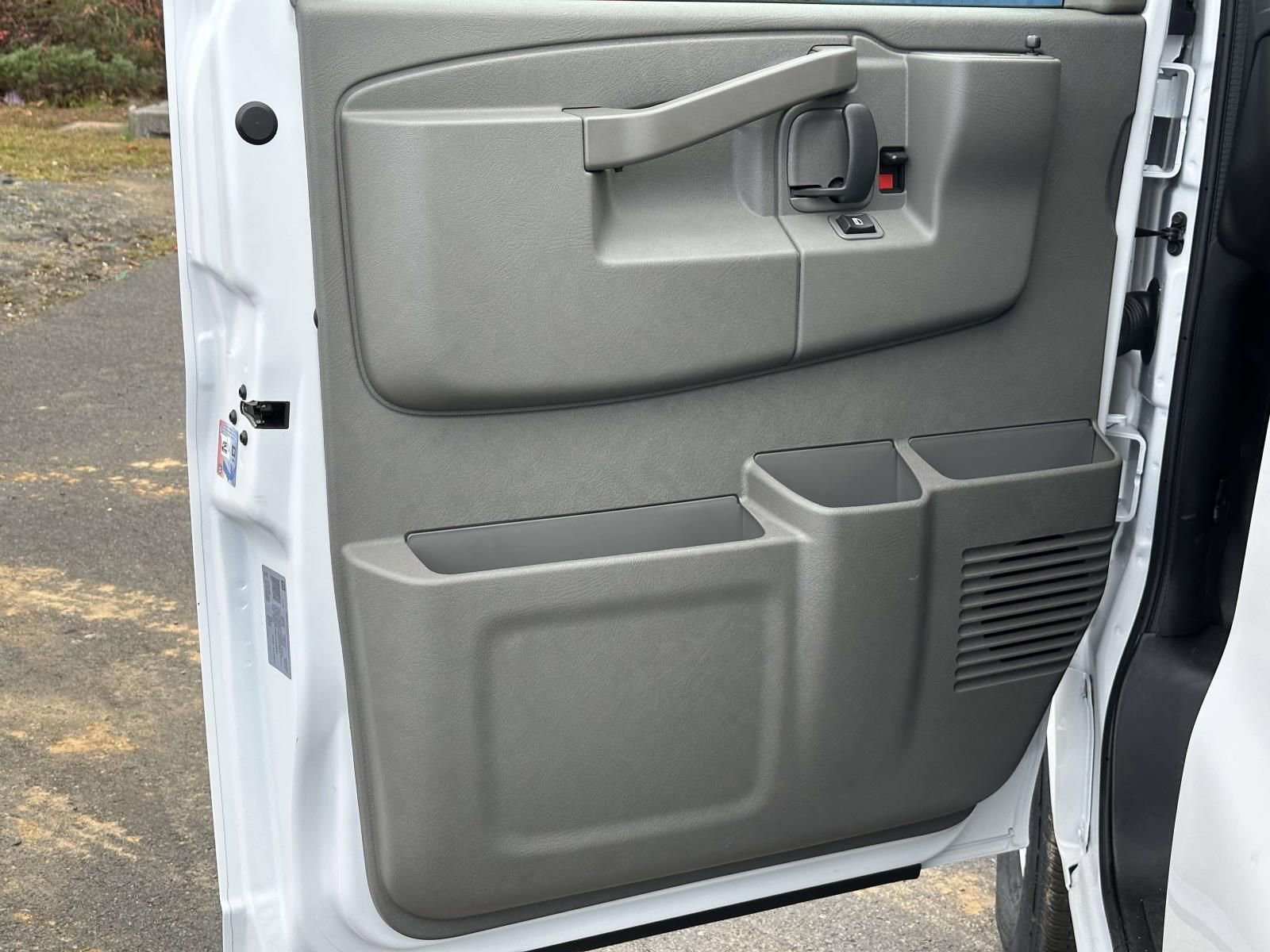 New 2025 Chevrolet Express 2500 w/ Driver Convenience Package RWD image 19