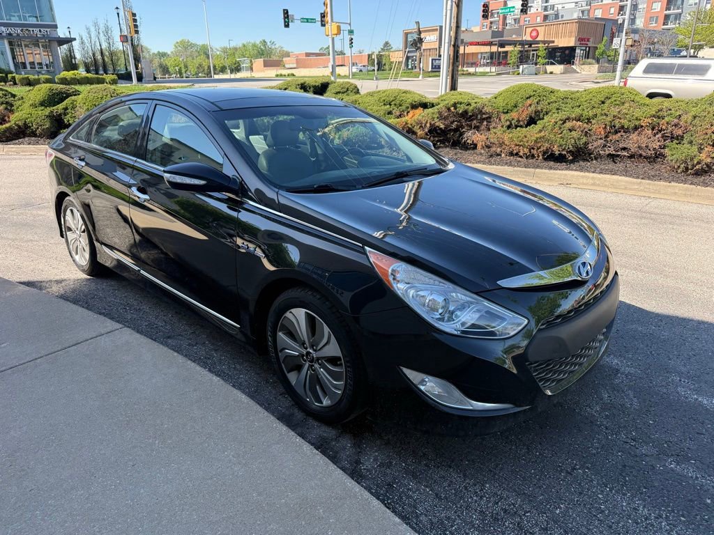 Used 2014 Hyundai Sonata Limited w/ Panoramic Sunroof Package 02 image 3
