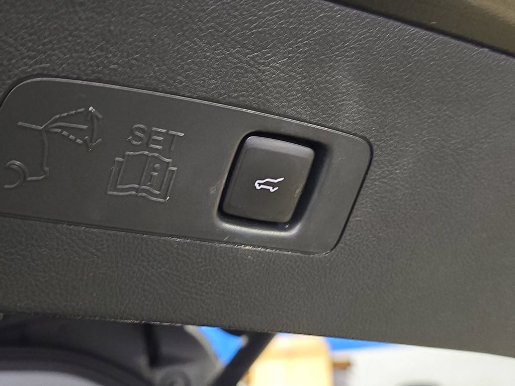 Used 2020 Lincoln Corsair AWD w/ Premium Package image 9