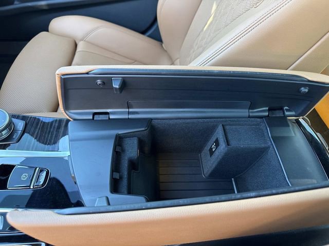 Used 2022 BMW 530e w/ Premium Package image 34