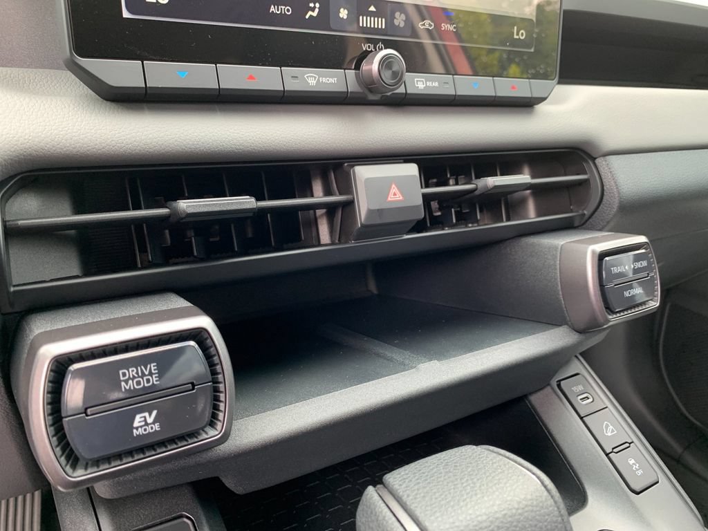 New 2026 Toyota RAV4 LE AWD/4WD image 22
