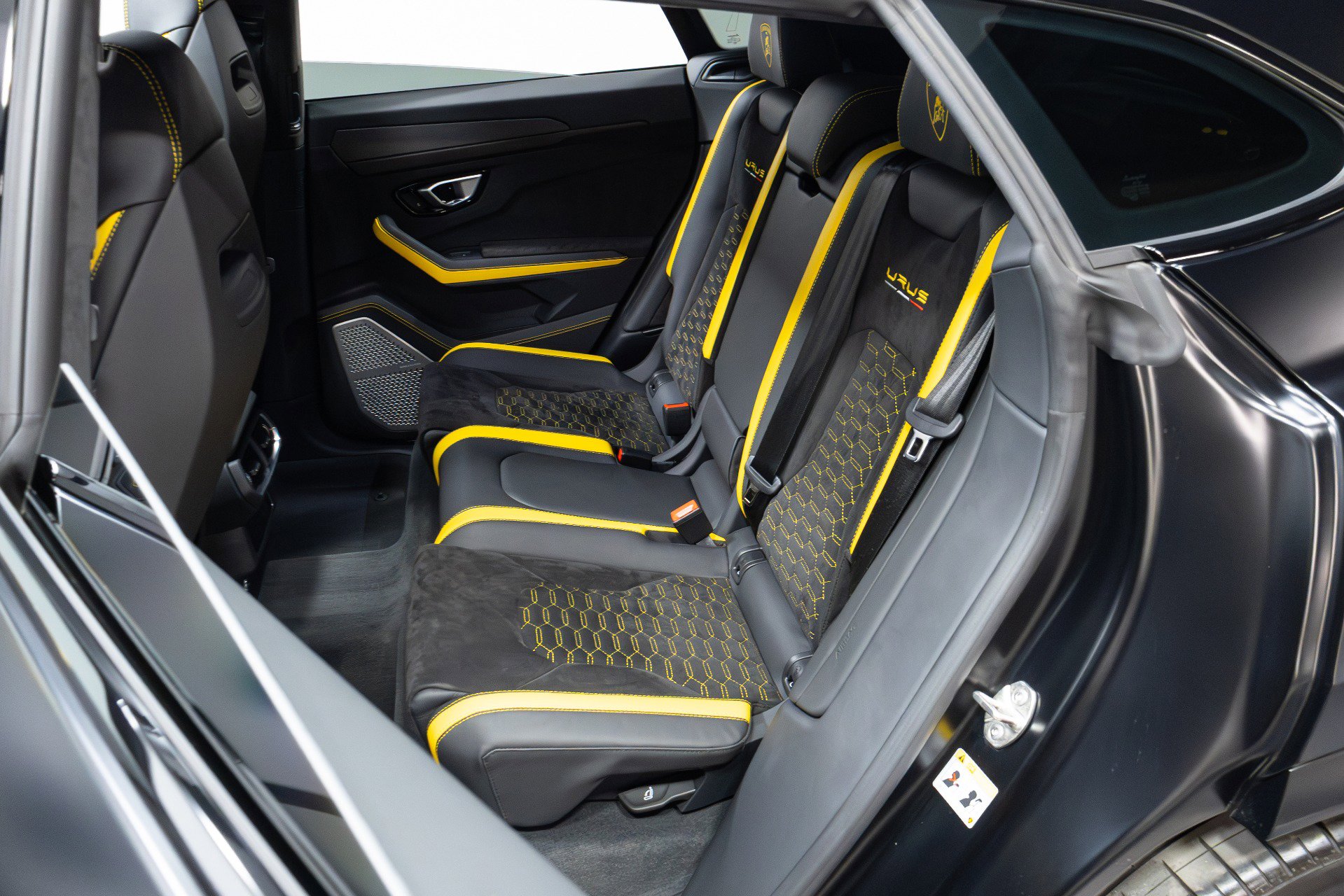 Used 2022 Lamborghini Urus image 42