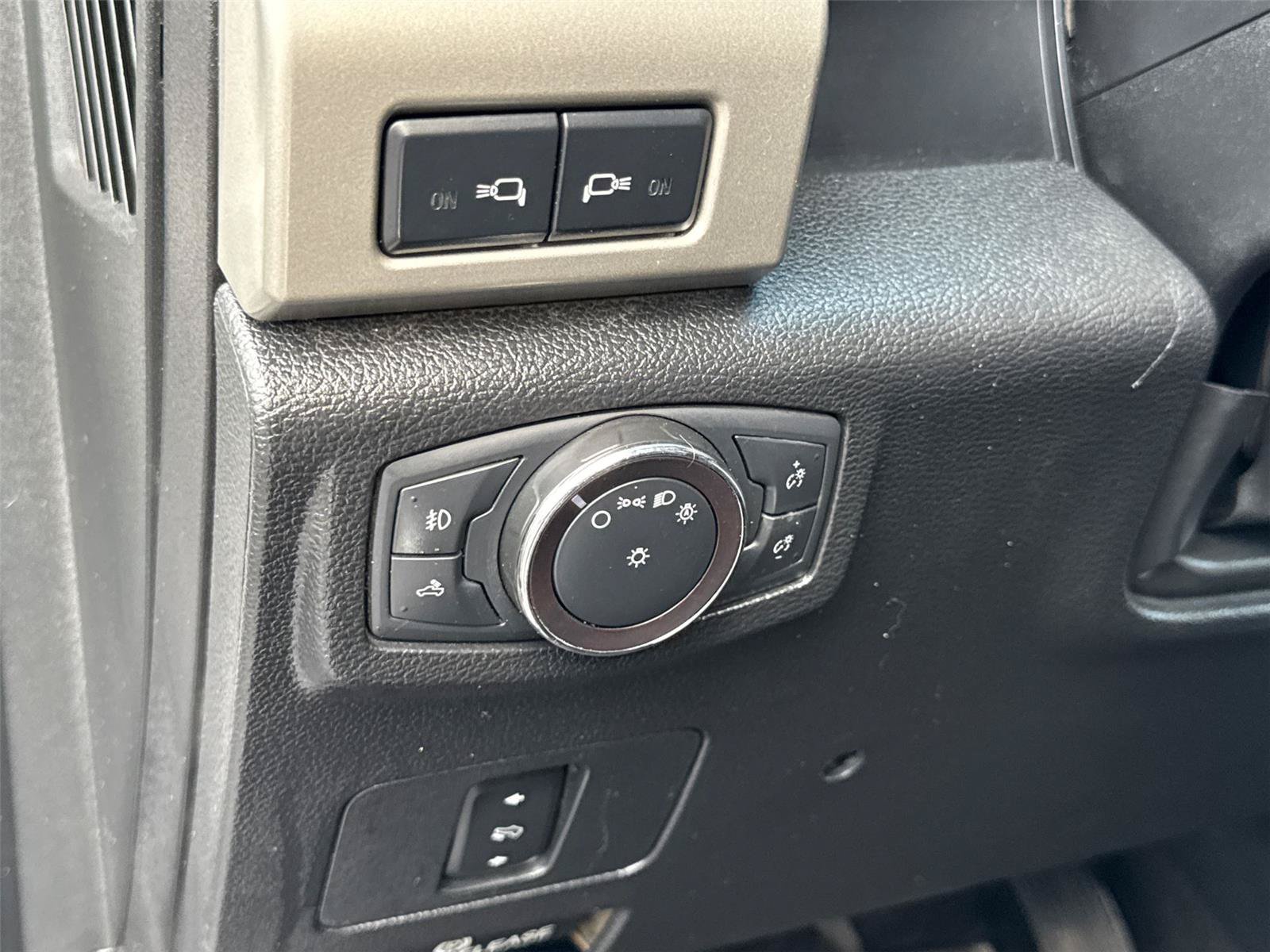 Used 2019 Ford F250 Lariat w/ Lariat Value Package AWD/4WD image 27