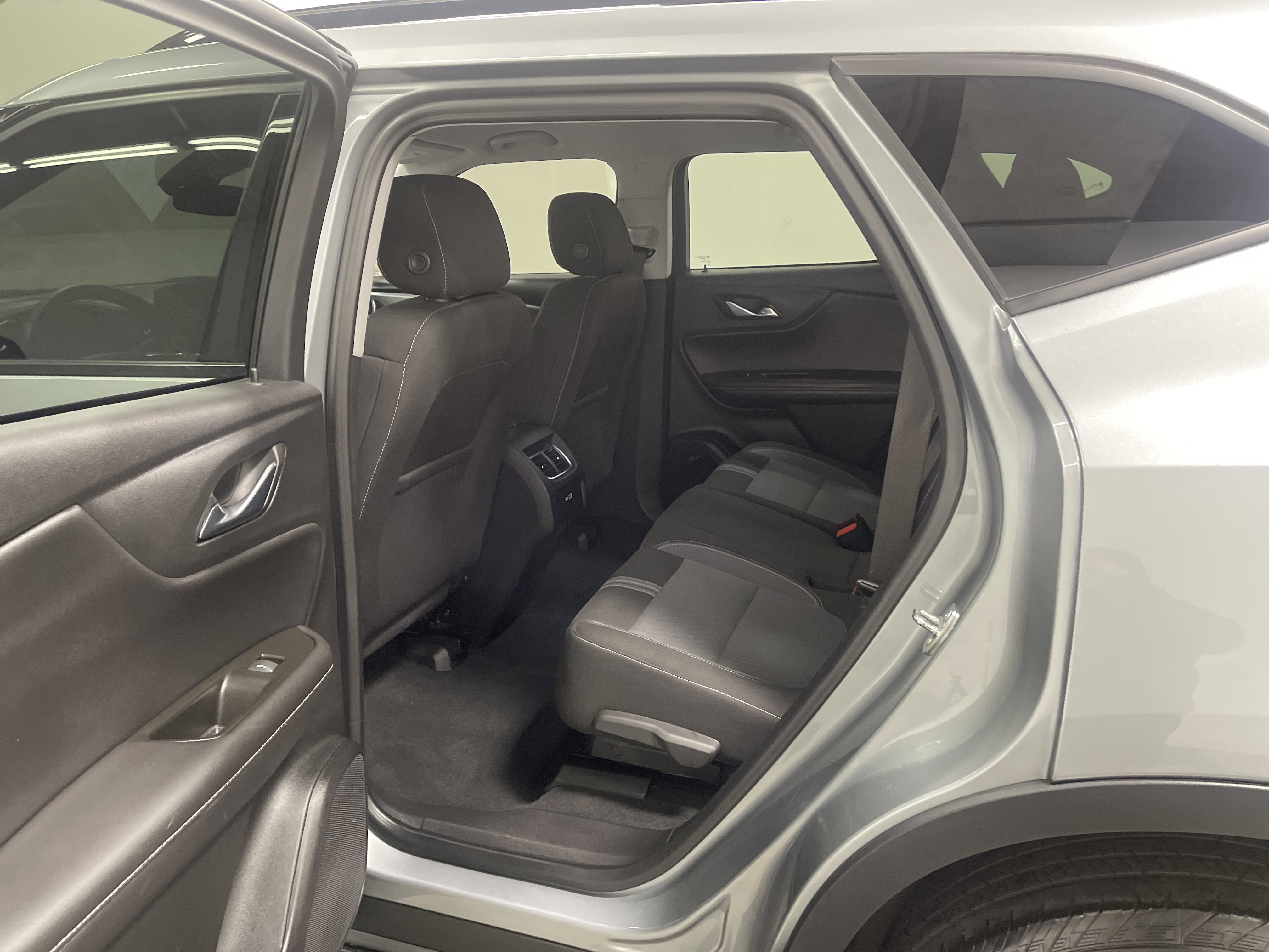 Used 2023 Chevrolet Blazer LT w/ Midnight/Sport Edition image 13