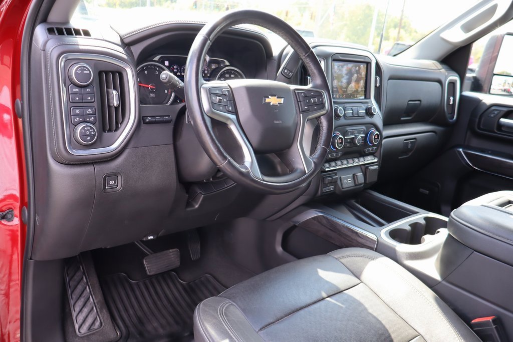 Used 2021 Chevrolet Silverado 3500 LTZ w/ LTZ Convenience Package image 4