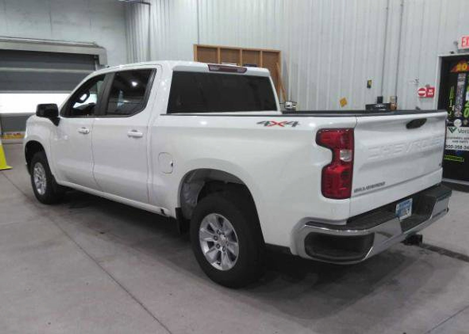 Used 2025 Chevrolet Silverado 1500 LT image 5