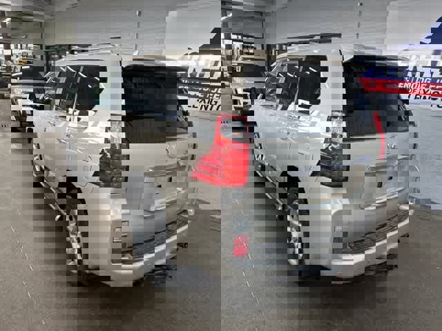 Used 2012 Lexus GX 460 w/ Comfort Plus Pkg image 16