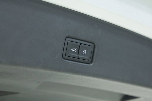 Used 2023 Audi Q4 e-tron Premium Plus w/ Premium Plus AWD/4WD image 38