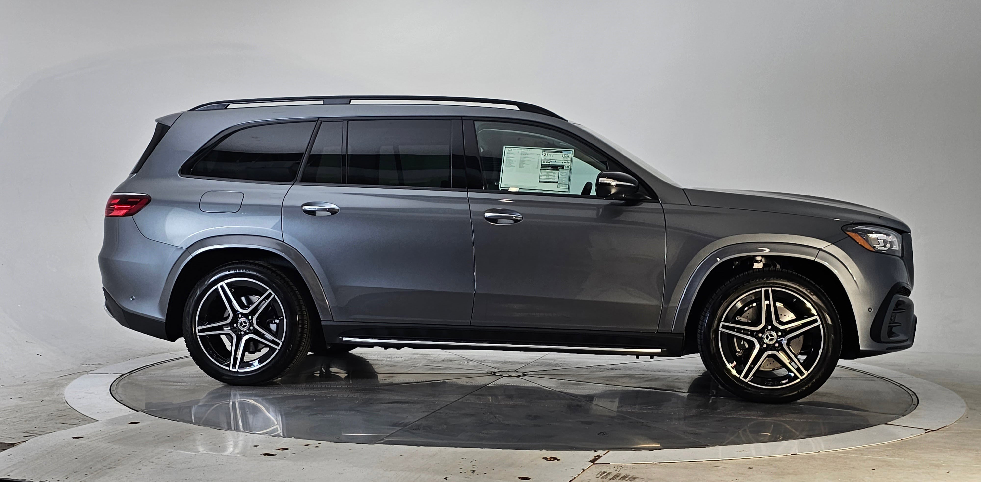 New 2026 Mercedes-Benz GLS 450 4MATIC image 3