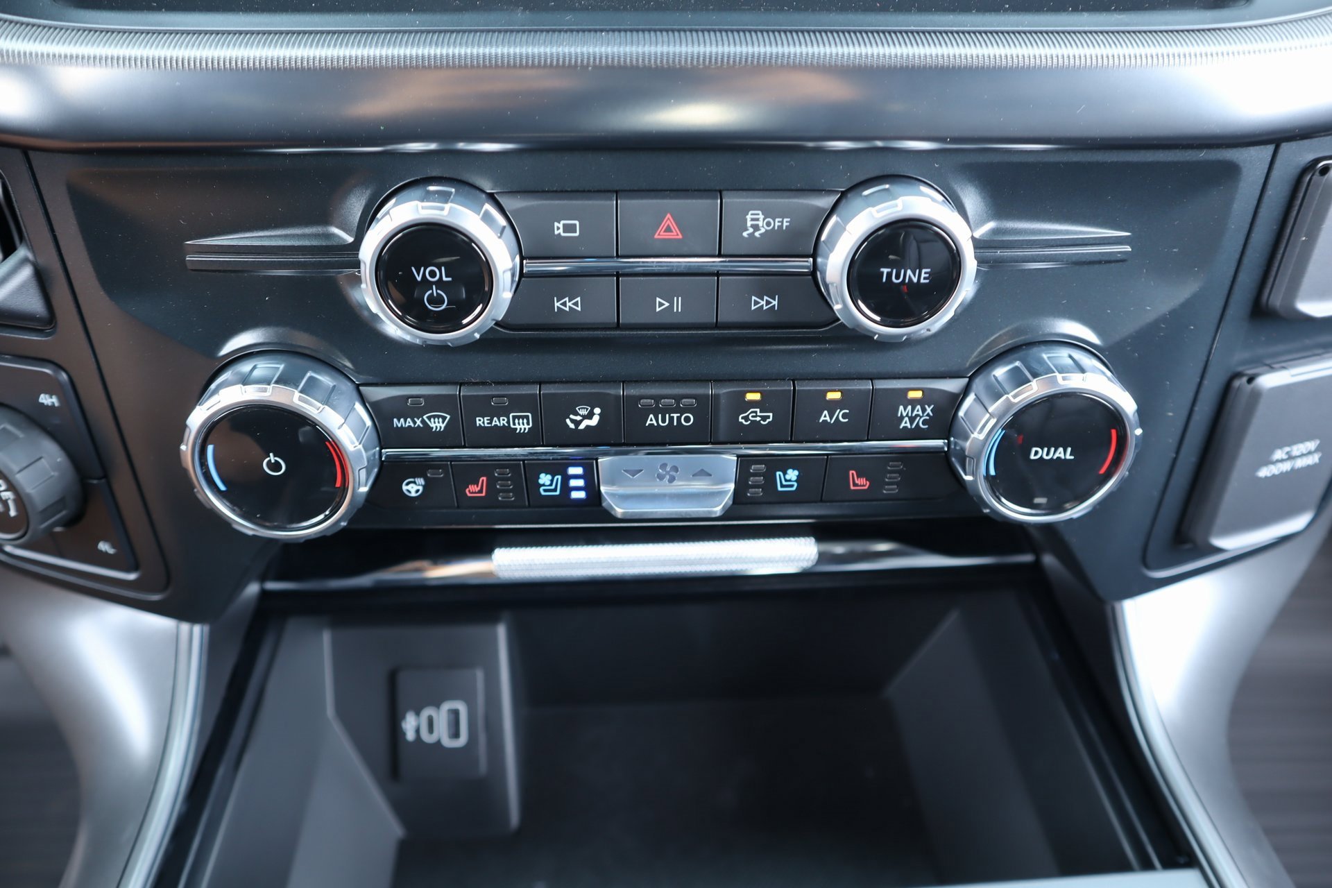 New 2025 Ford F150 Lariat w/ FX4 Off-Road Package image 7