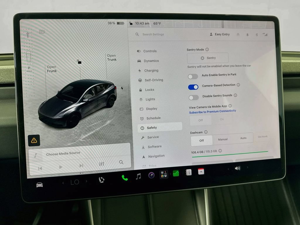 Used 2026 Tesla Model Y 2WD image 41