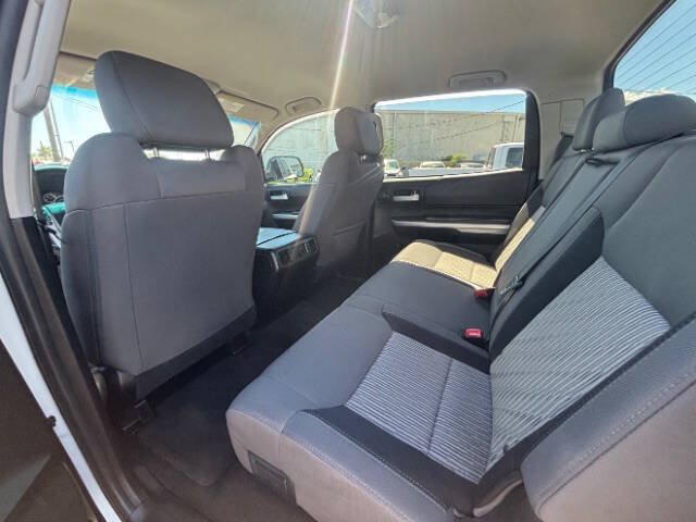 Used 2016 Toyota Tundra SR5 w/ SR5 Upgrade Package RWD image 18