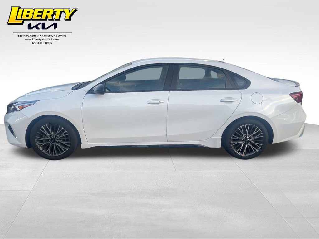 Used 2023 Kia Forte GT-Line w/ GT-Line Technology Package FWD image 4