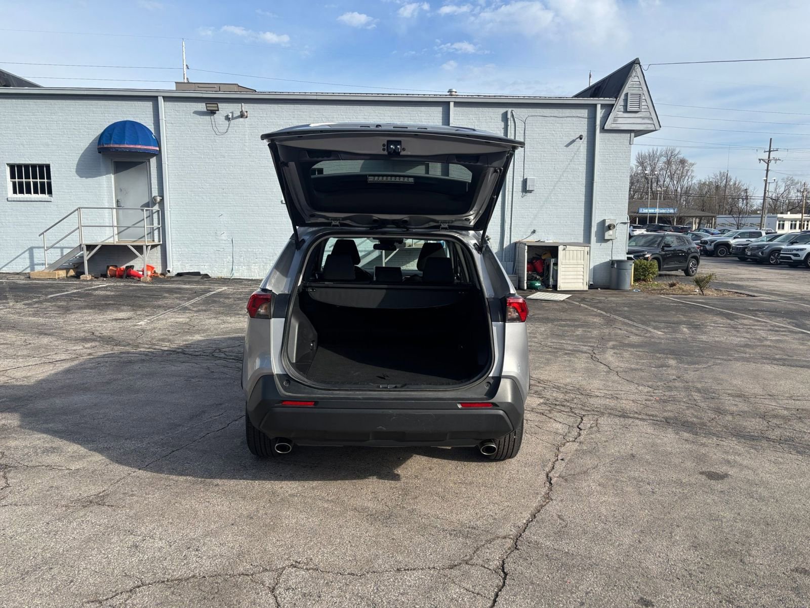 Used 2025 Toyota RAV4 XLE w/ Weather Package FWD image 29