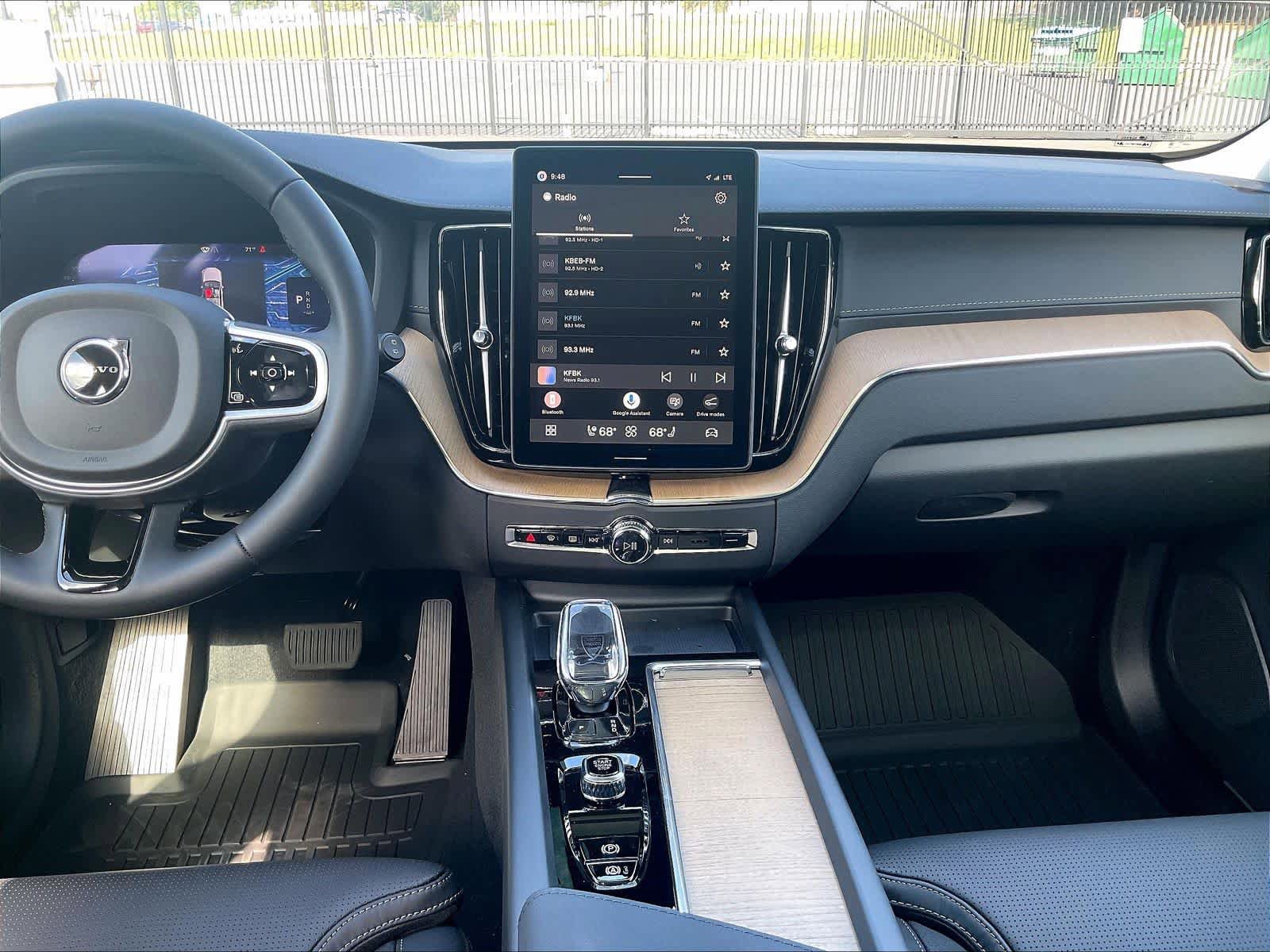 New 2026 Volvo XC60 B5 Ultra w/ Climate Package AWD/4WD image 9