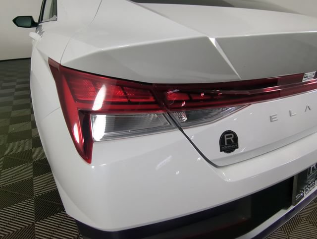 New 2026 Hyundai Elantra Limited FWD image 32