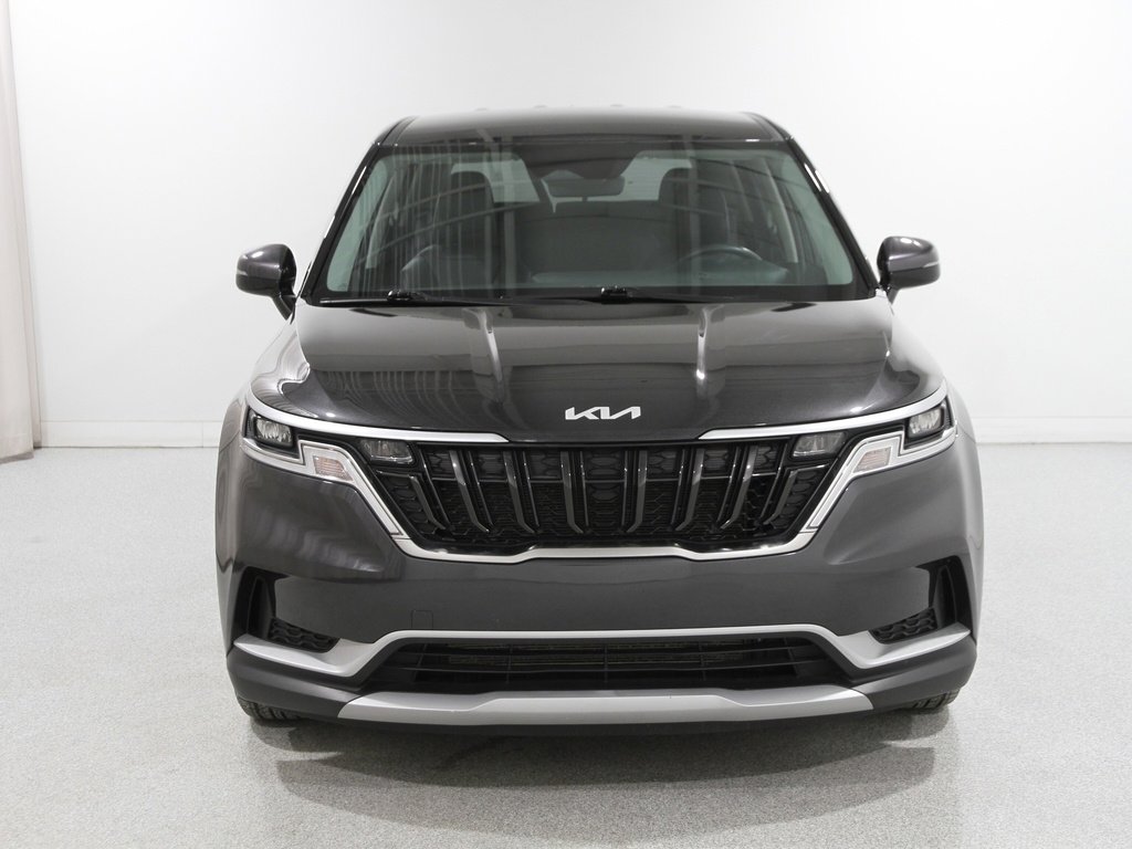 Used 2024 Kia Carnival LX image 2