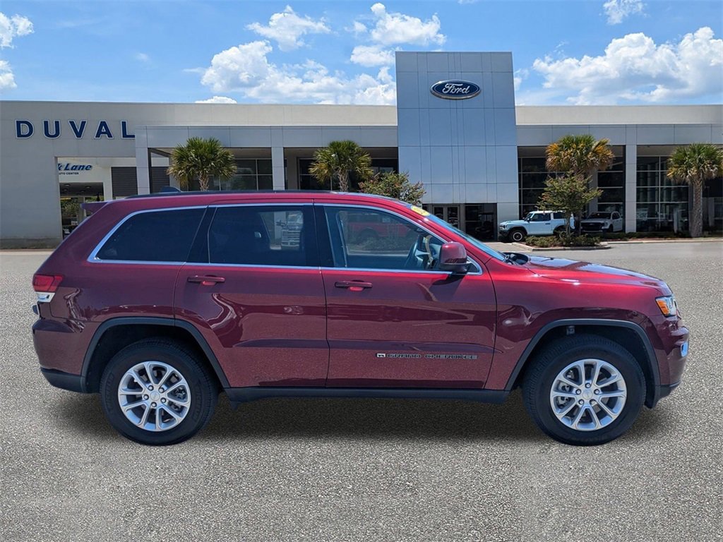 Used 2022 Jeep Grand Cherokee Laredo X image 2