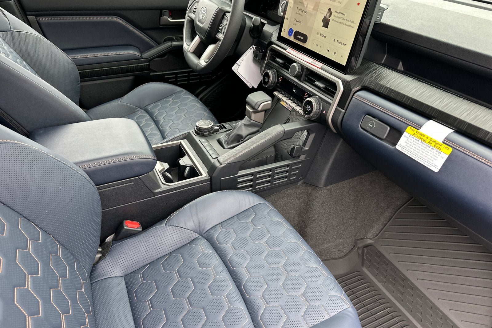 New 2026 Toyota 4Runner Platinum AWD/4WD image 17