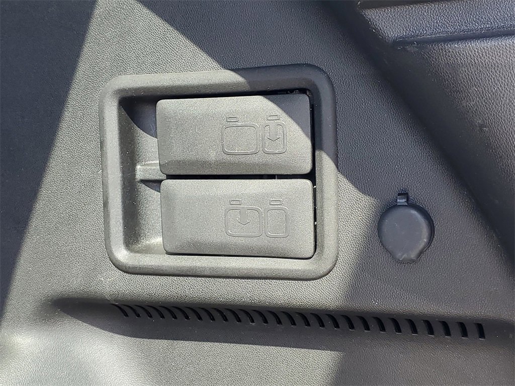 Used 2021 Chevrolet Equinox LT image 9