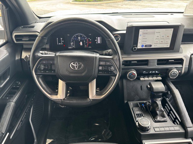 Used 2025 Toyota 4Runner SR5 AWD/4WD image 8