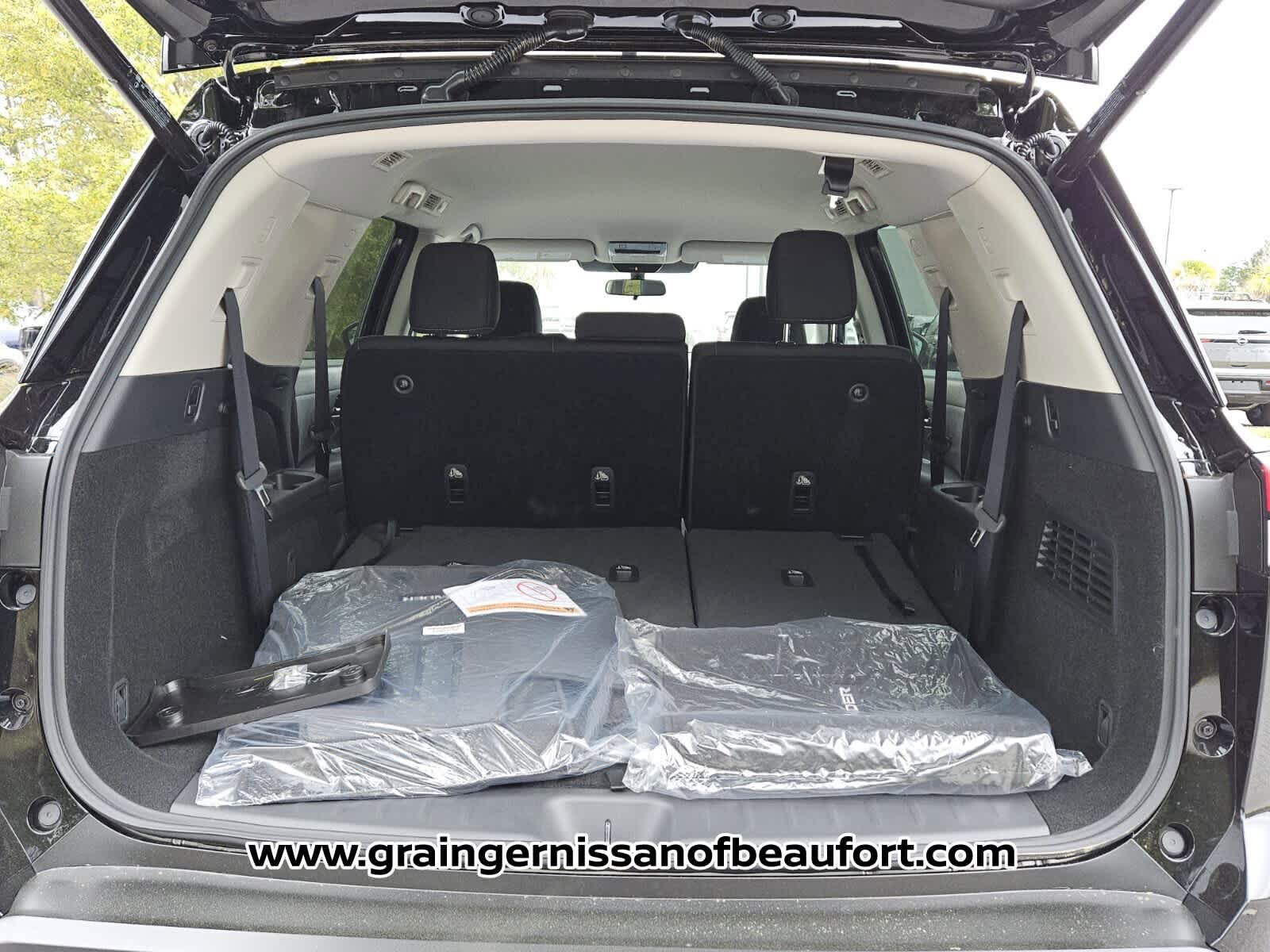 New 2026 Nissan Pathfinder SV FWD image 6