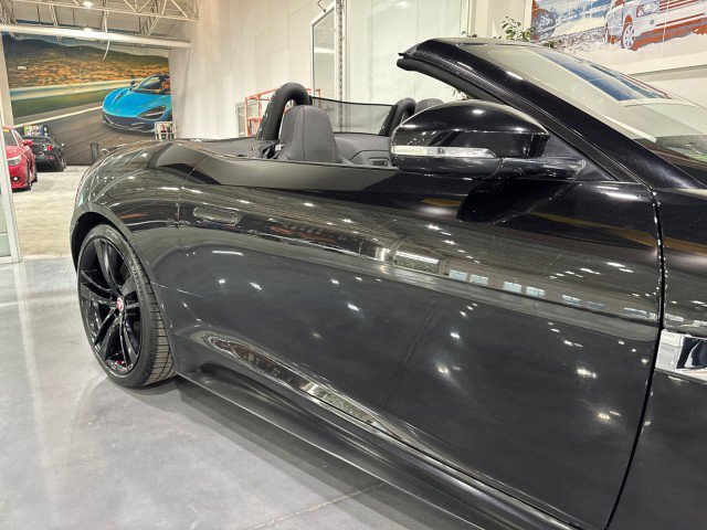 Used 2014 Jaguar F-TYPE S image 17