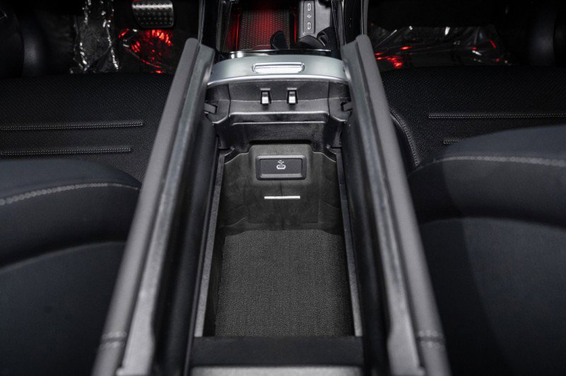 Certified 2026 Mercedes-Benz GLC 300 image 24