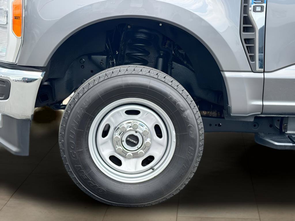 Used 2023 Ford F350 XL w/ Snow Plow Prep Package AWD/4WD image 31