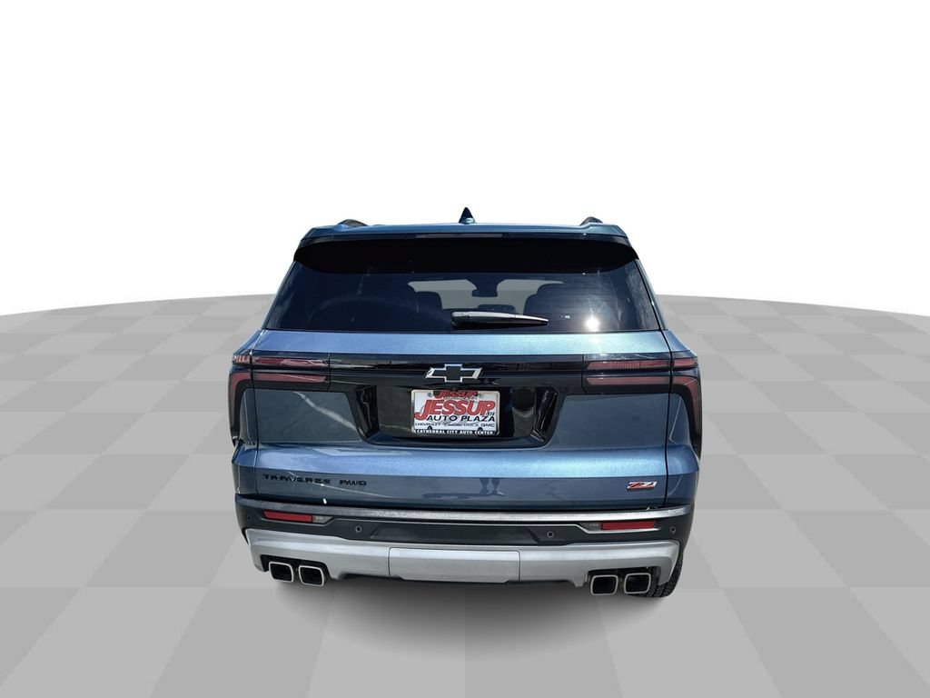 Used 2025 Chevrolet Traverse Z71 w/ LPO, Illumination Package AWD/4WD image 7