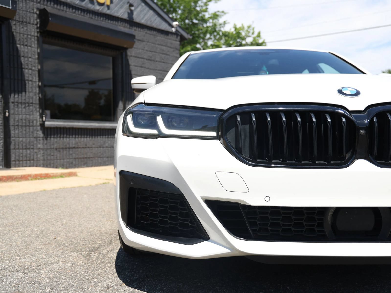 Used 2022 BMW M550i xDrive AWD/4WD image 46