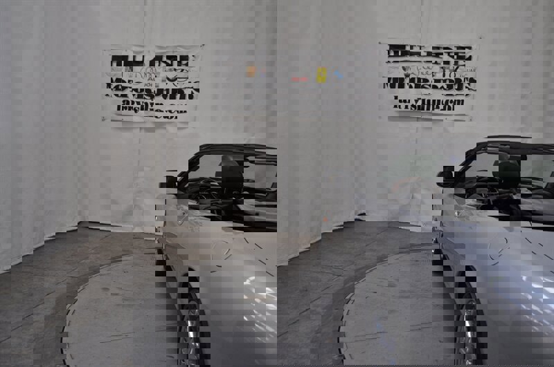 Used 2004 Jaguar XKR Convertible image 12