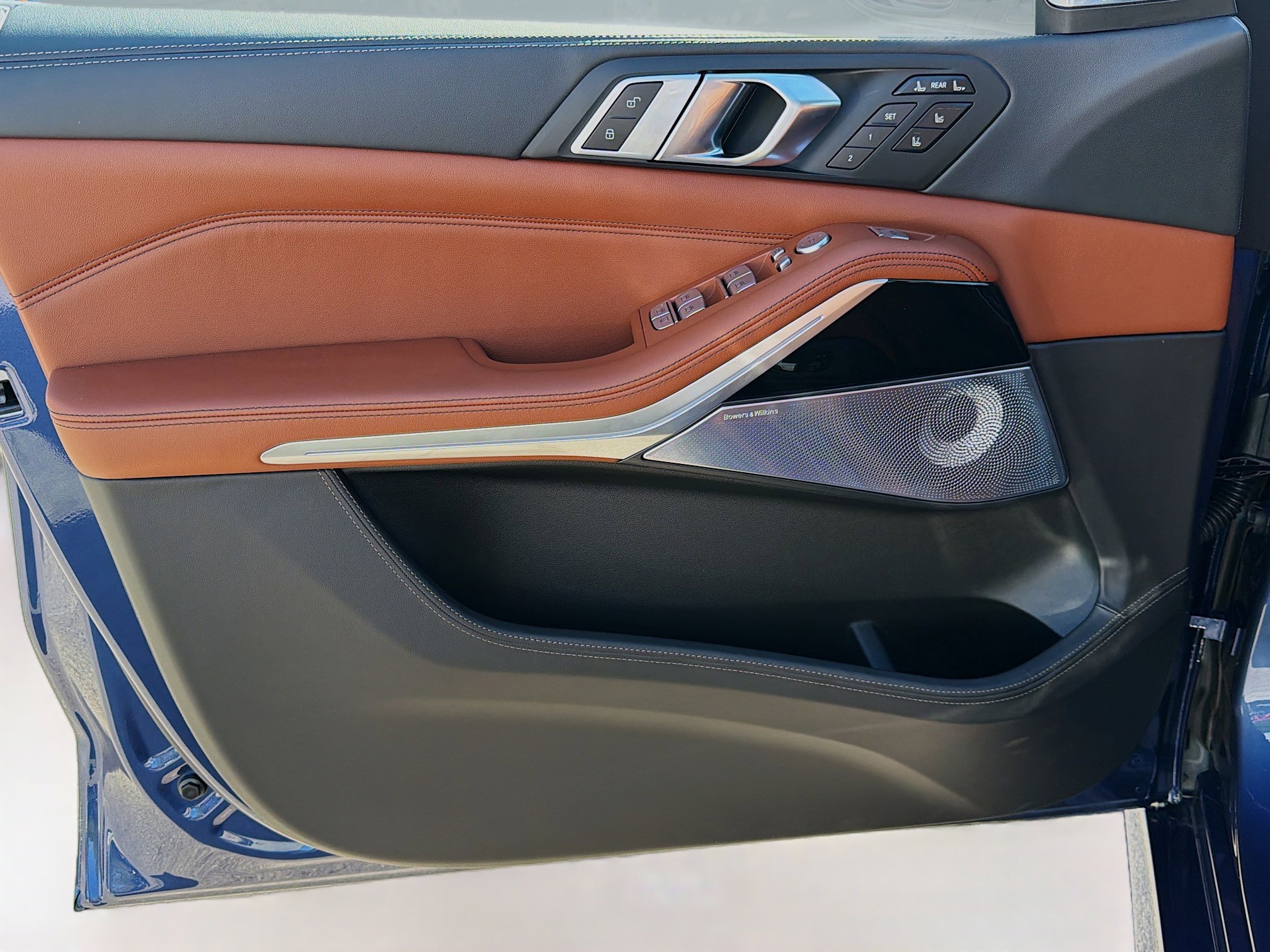 New 2026 BMW ALPINA XB7 image 23